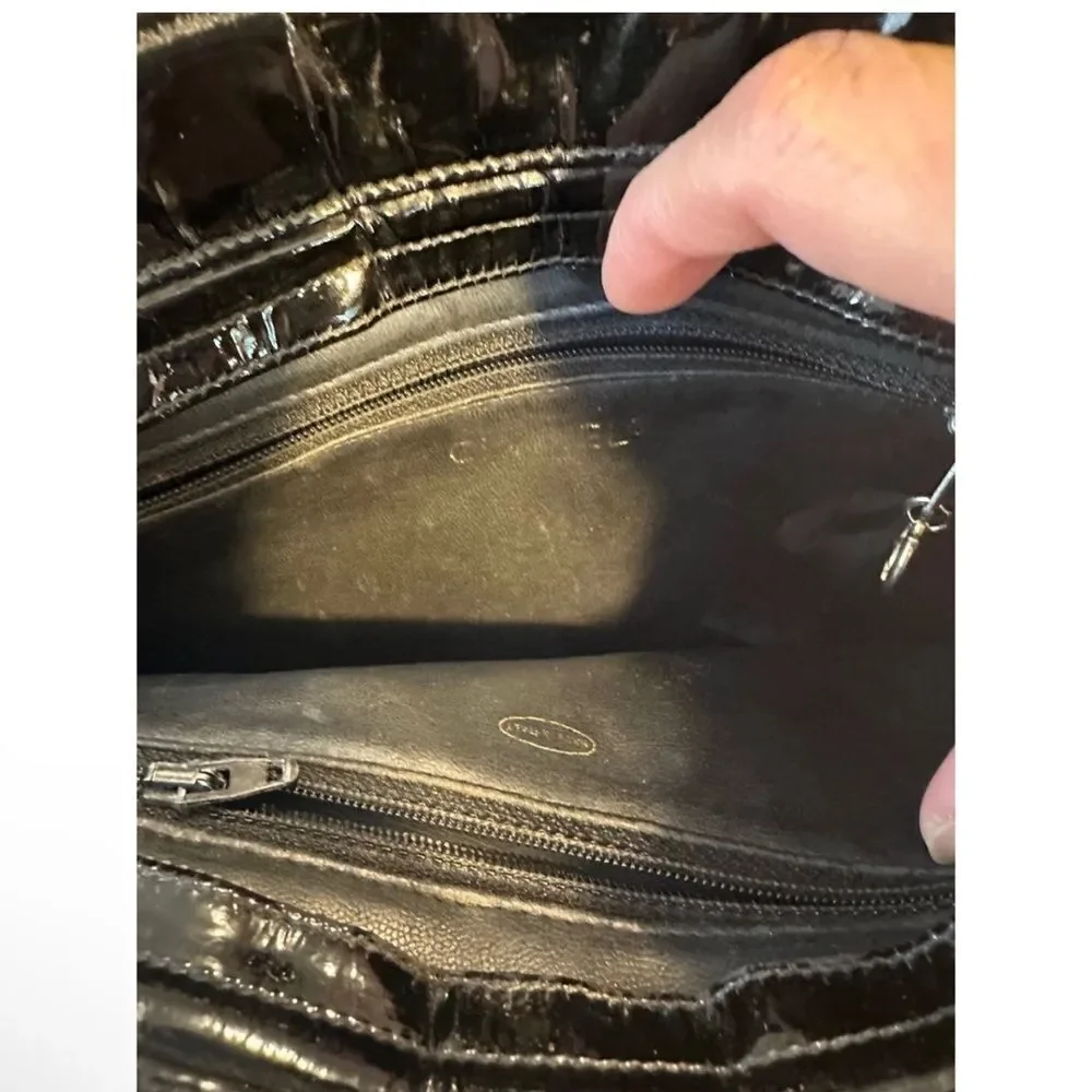 CHANEL Black Quilted Shoulder Bag